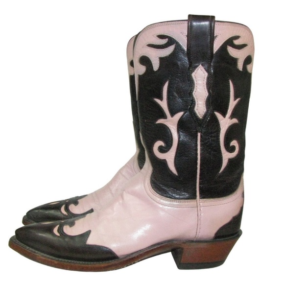 ๐บ๐ธ๐บ๐ธ๐บ๐ธ ISO these boots in size 9! ๐บ๐ธ๐บ๐ธ๐บ๐ธ - Picture 2 of 9